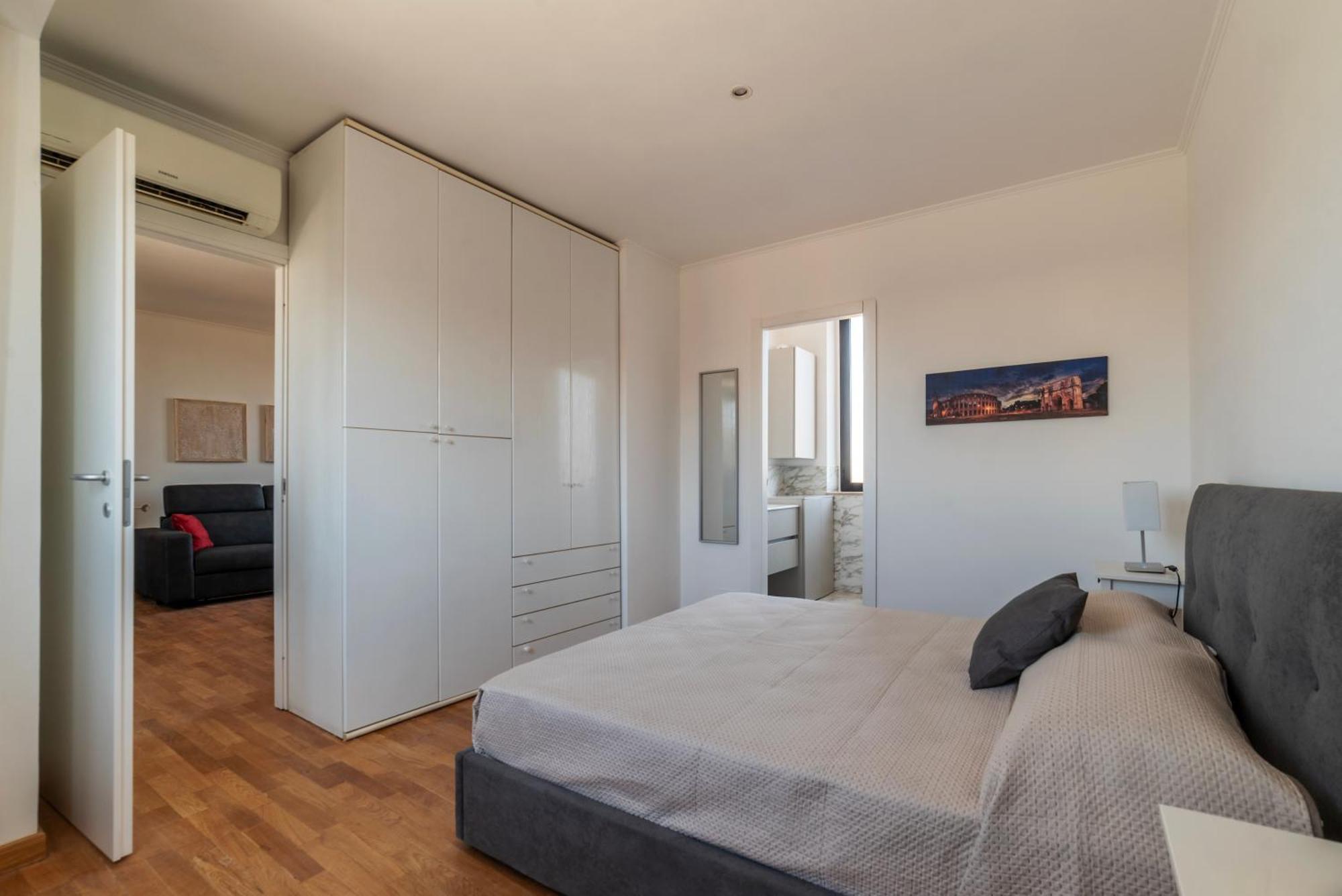 Mm San Giovanni Apartment Рим Екстериор снимка